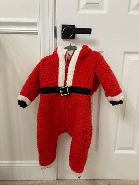 Pottery barn kids Santa costume 12-24 months